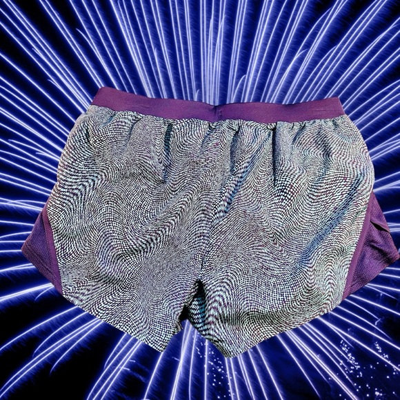 NWT Under Armour ‘Fly-By 2.0 Printed Shorts’ in “Reflective Sonar Blue” Size M - Picture 14 of 15